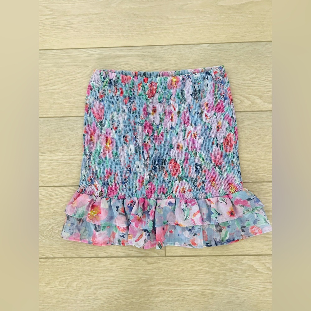 Lost and Wander smocked floral ruffle Mini skirt size medium